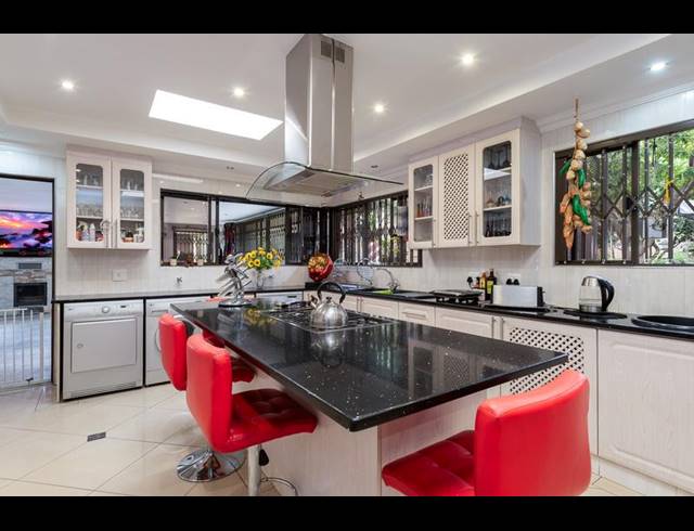 4 BEDROOM HOUSE FOR SALE IN THE HILL